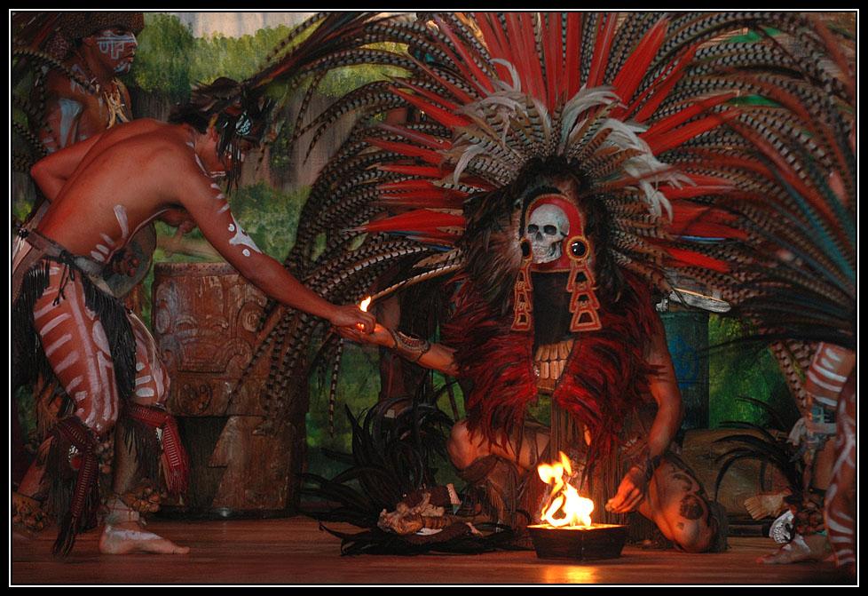 076 Mayan Show at Riu